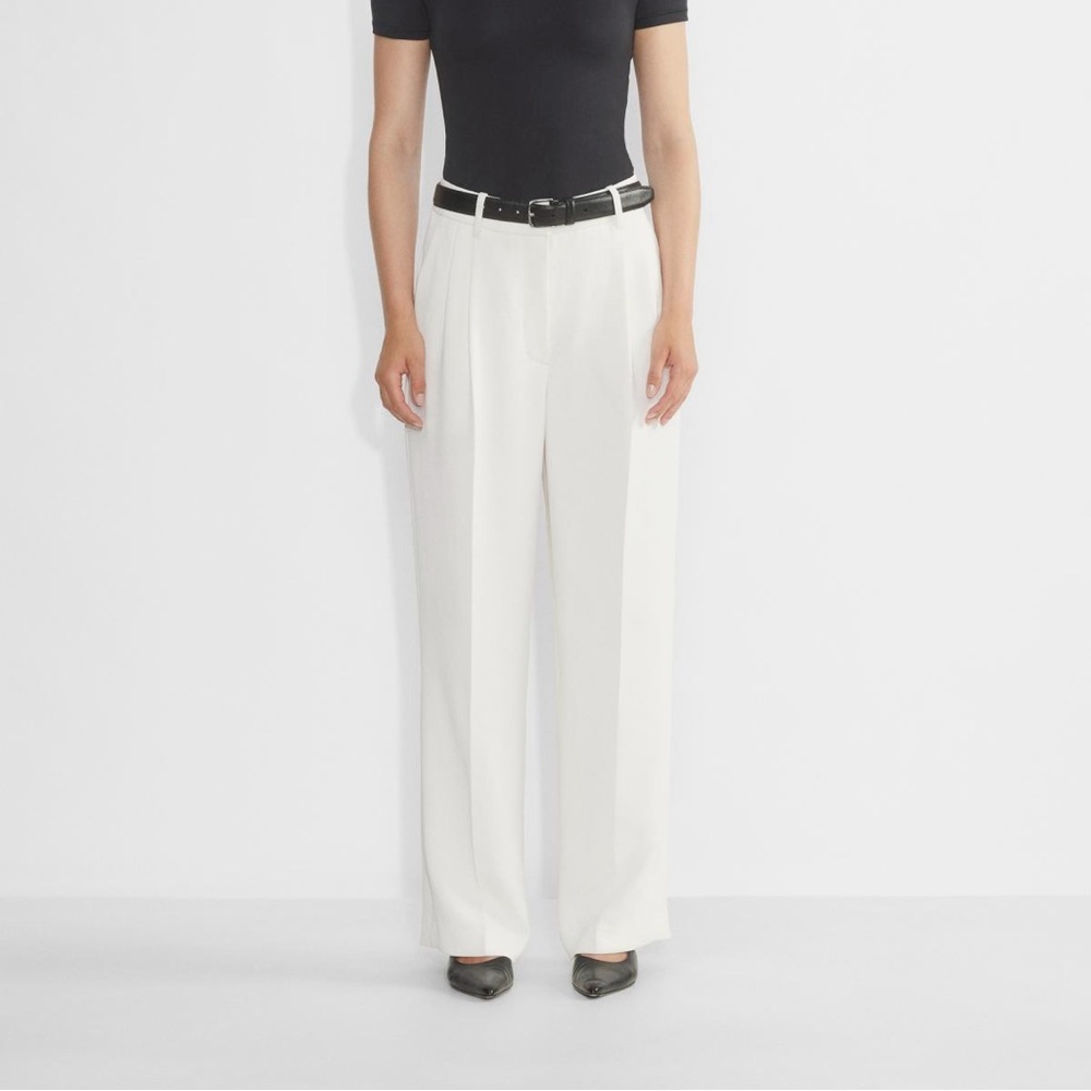 Aritzia Wilfred Effortless Pant size 0 (brand new w/o tags)